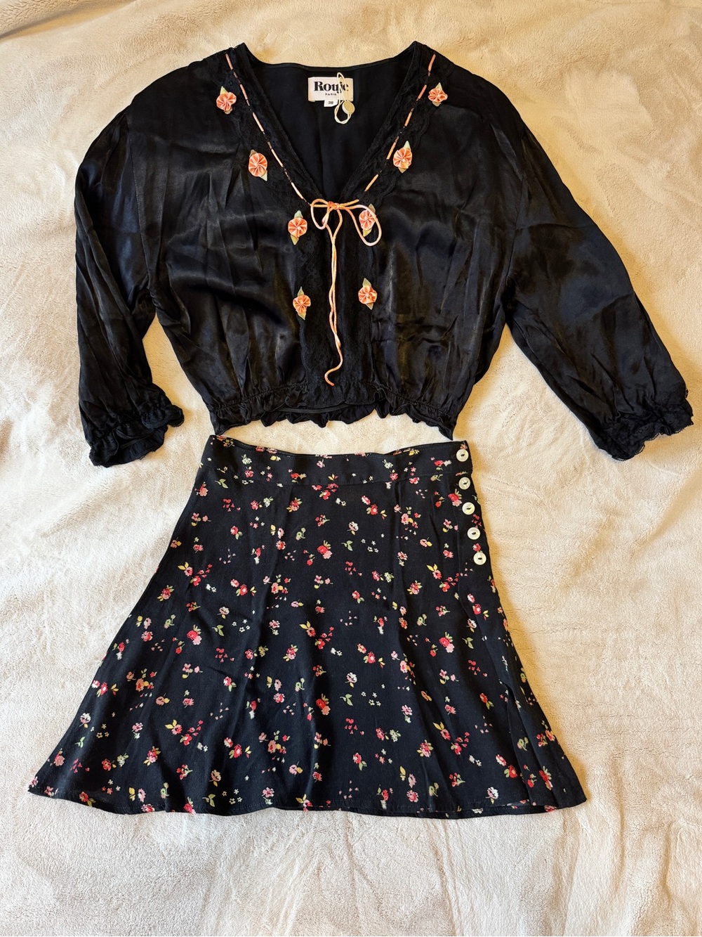 Vintage 90’s Esprit, Black Floral Mini Skirt, XS/0/2, 14 inch waist